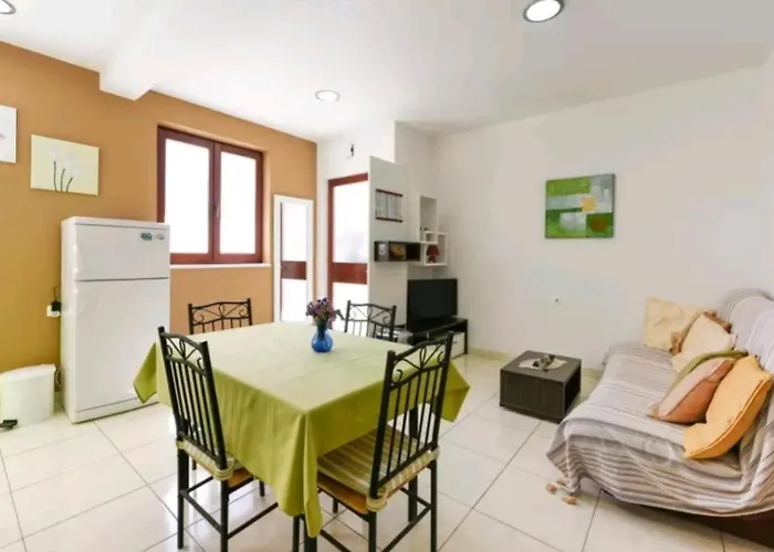 Apartamento Rena & Filip, By The *