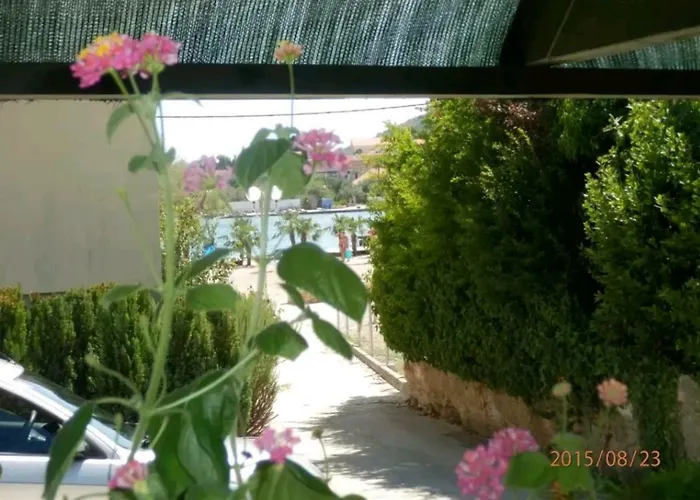 Rena & Filip, By The