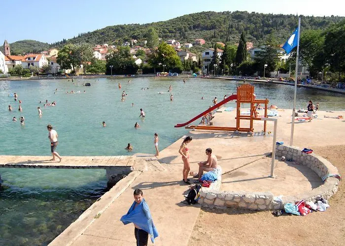 Rena & Filip, By The 公寓 *