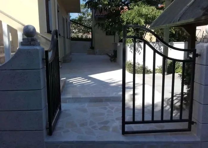 Rena & Filip, By The *